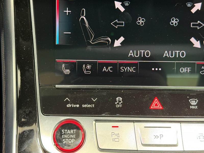 Audi SQ8 Vehicle Image 14