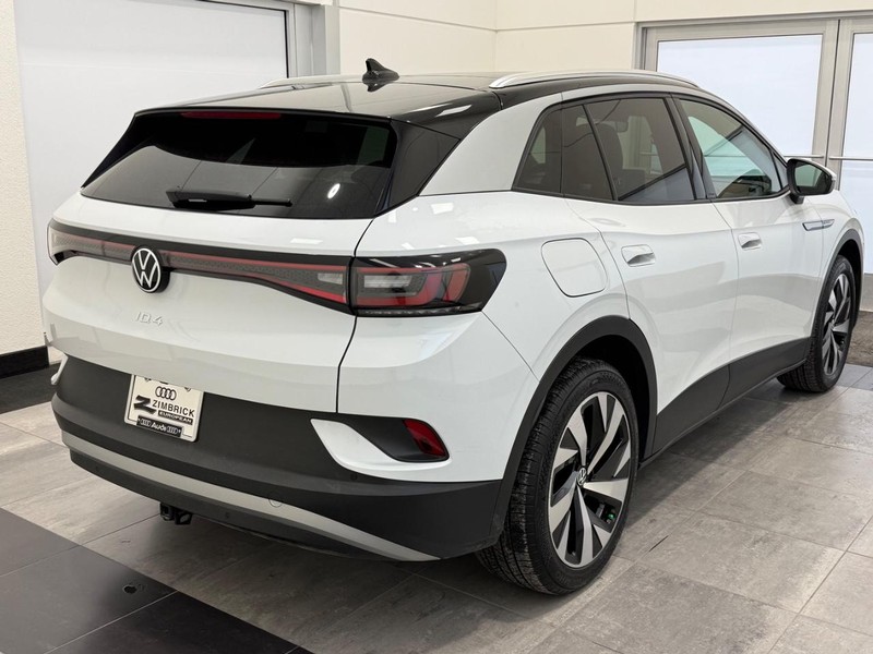 Volkswagen ID.4 Vehicle Image 2
