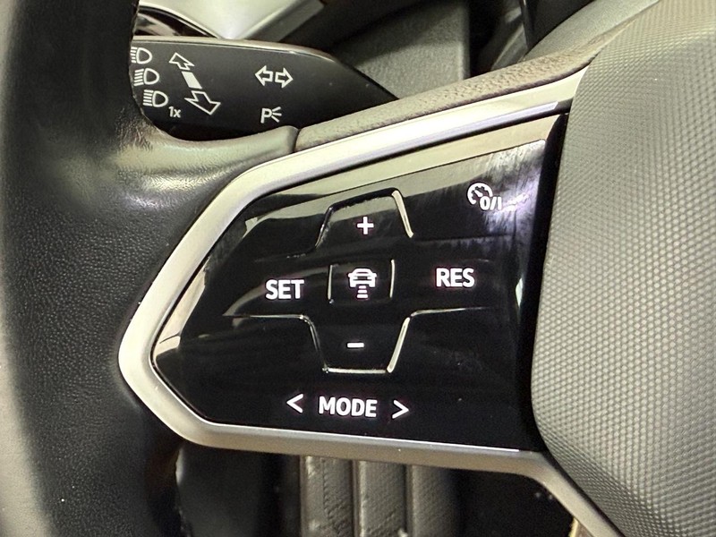 Volkswagen ID.4 Vehicle Image 13