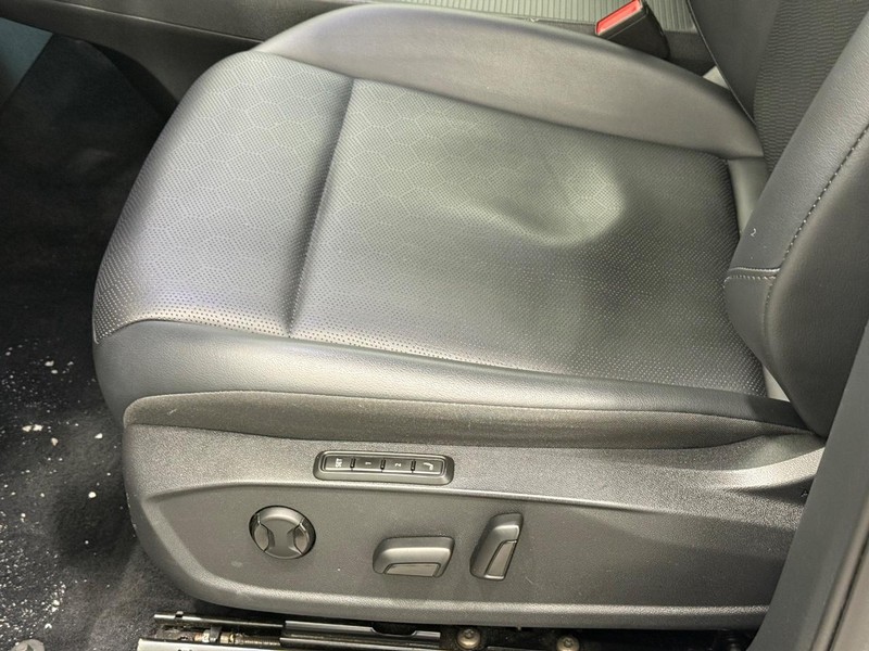 Volkswagen ID.4 Vehicle Image 20