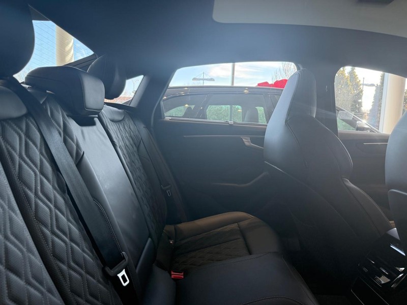 Audi A6 Sedan Vehicle Image 4