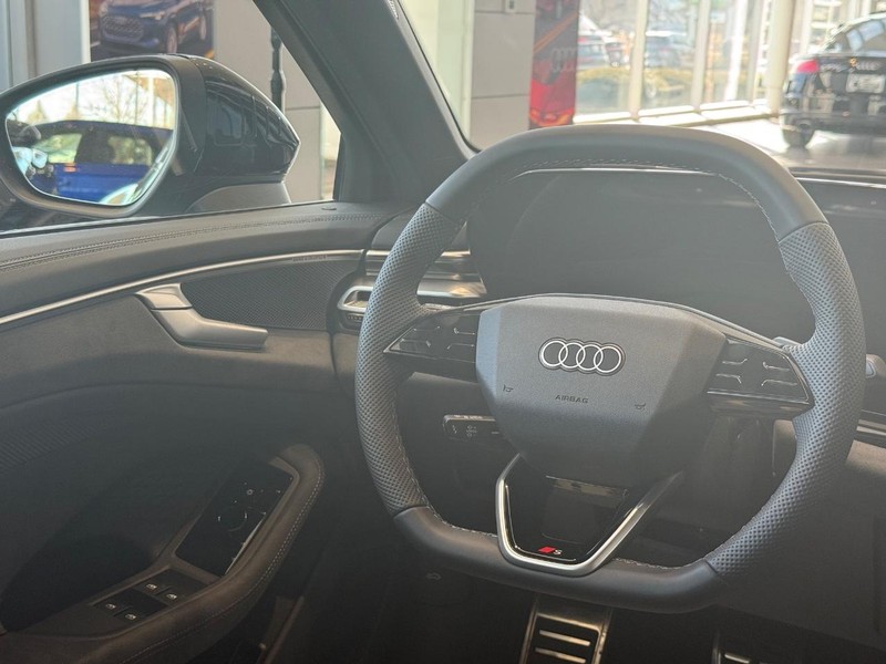 Audi A6 Sedan Vehicle Image 8