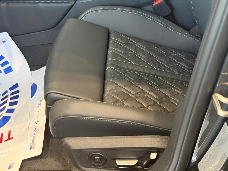 Audi A6 Sedan Vehicle Image 14