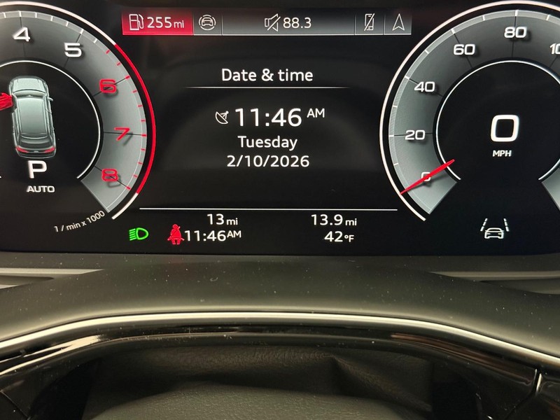 Audi Q7 Vehicle Image 13