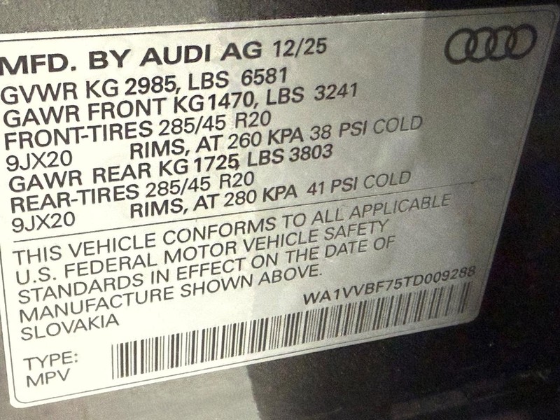 Audi Q7 Vehicle Image 18