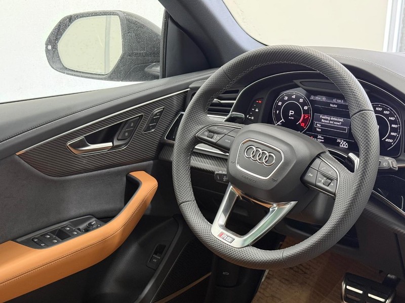 Audi RS Q8 Vehicle Image 8