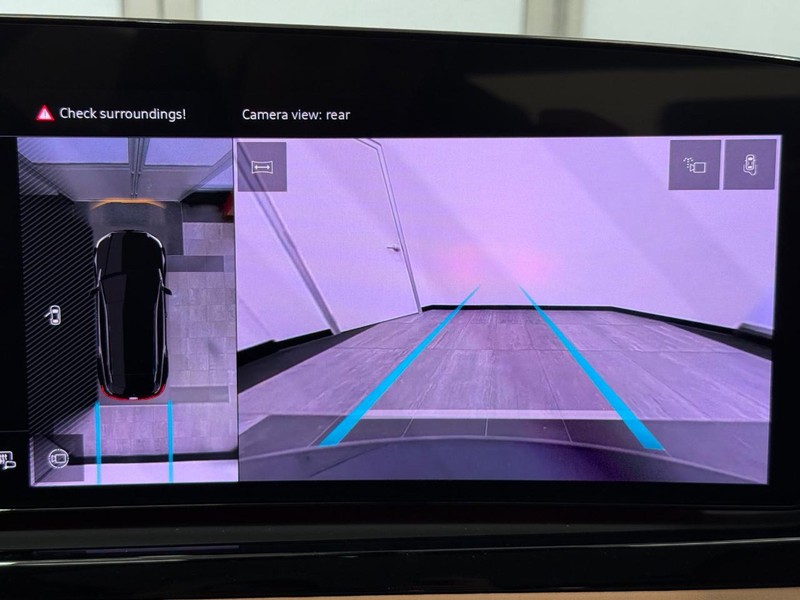 Audi A6 Sedan Vehicle Image 12