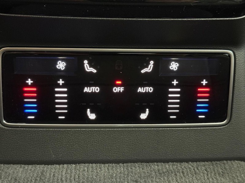 Audi A6 Sedan Vehicle Image 9