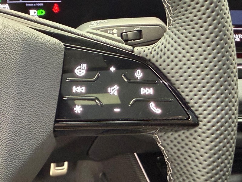 Audi A6 Sedan Vehicle Image 11