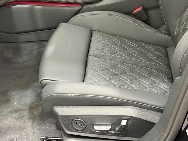 Audi A6 Sedan Vehicle Image 15