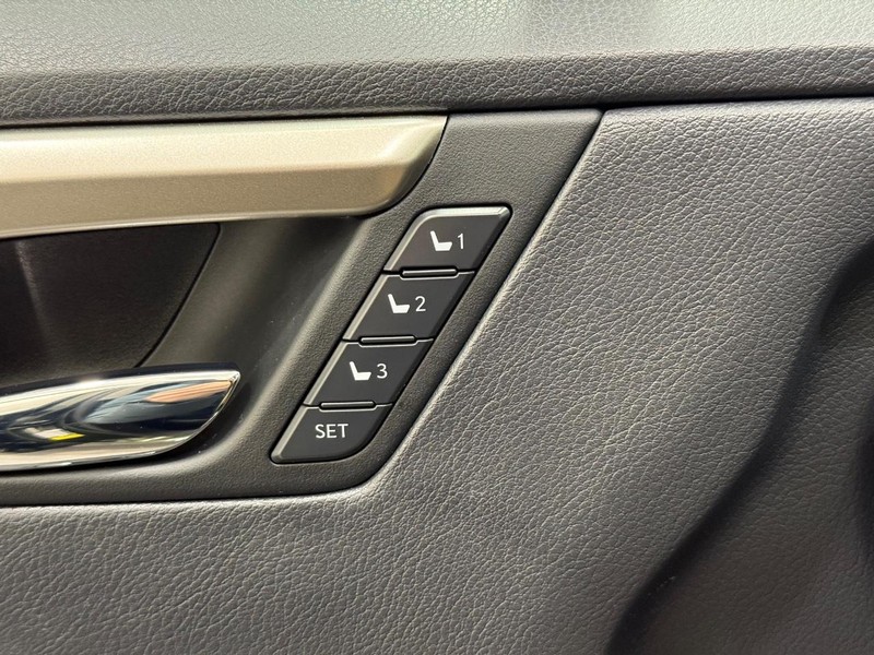 Lexus RX Vehicle Image 14