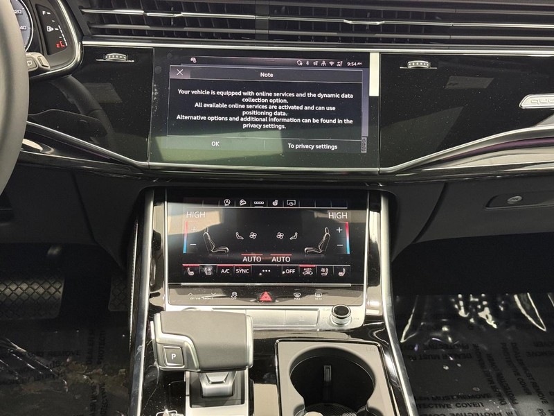 Audi Q7 Vehicle Image 10