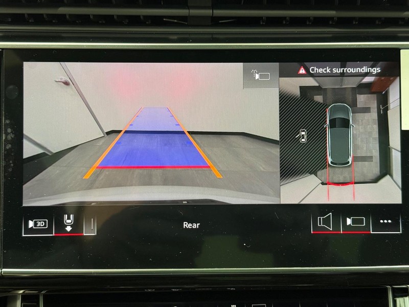 Audi Q7 Vehicle Image 18