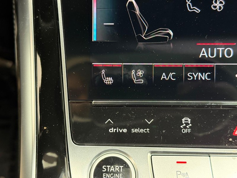 Audi Q7 Vehicle Image 19