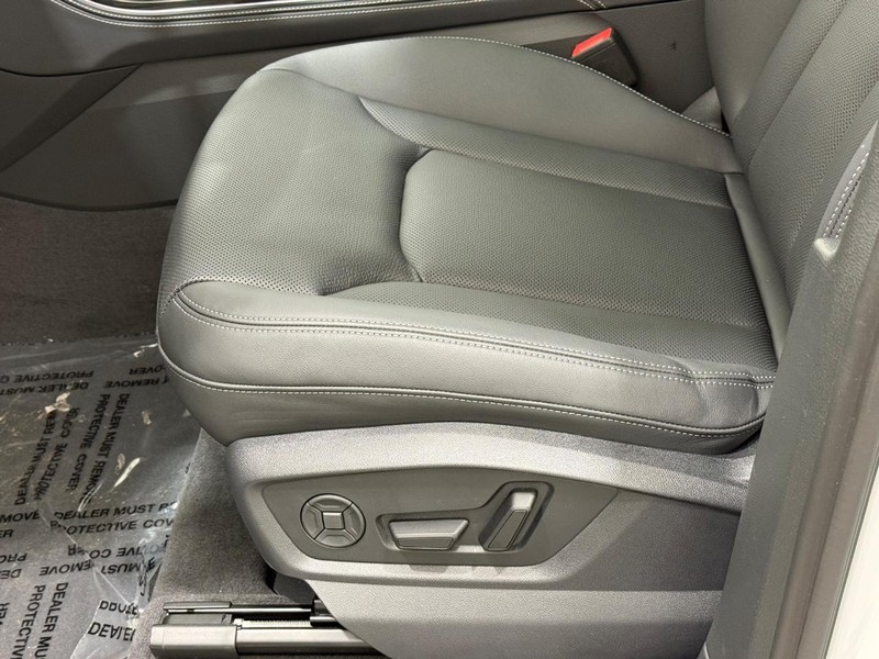 Audi Q7 Vehicle Image 21