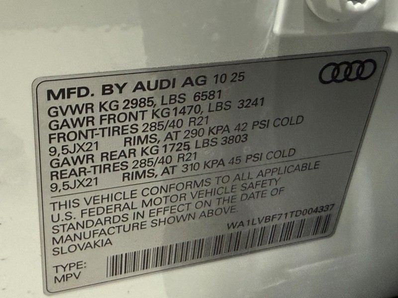 Audi Q7 Vehicle Image 22