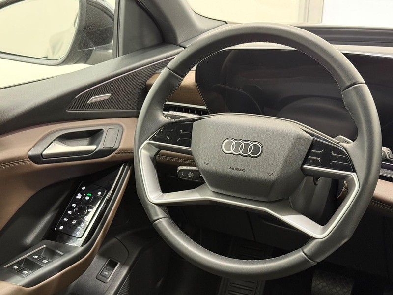 Audi Q6 e-tron Vehicle Image 12