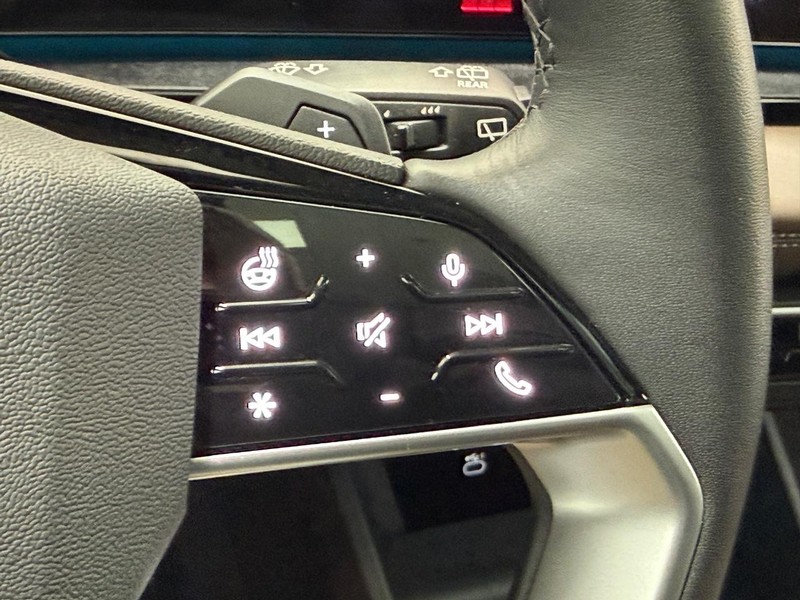 Audi Q6 e-tron Vehicle Image 15