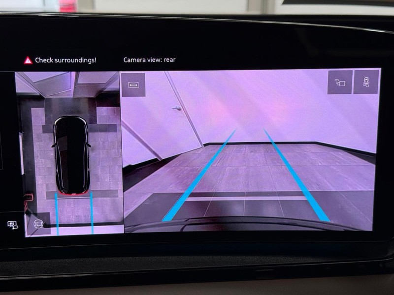 Audi Q6 e-tron Vehicle Image 16