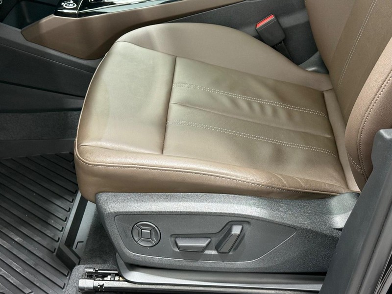 Audi Q6 e-tron Vehicle Image 19