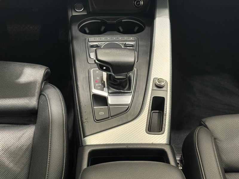 Audi A4 Vehicle Image 11