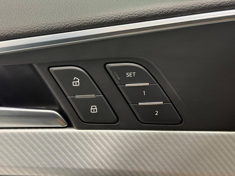 Audi A4 Vehicle Image 14