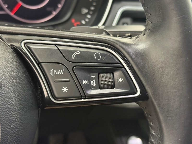 Audi A4 Vehicle Image 16