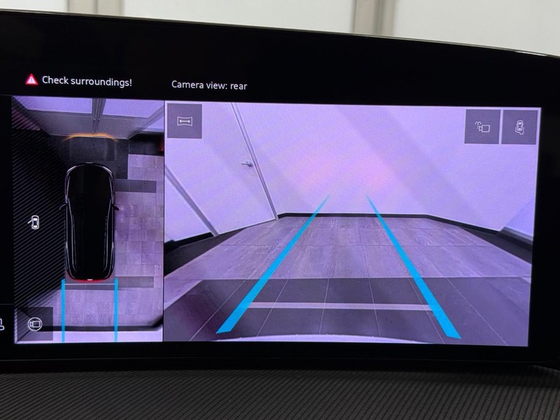 Audi SQ5 Vehicle Image 11