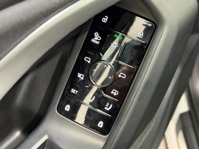 Audi SQ5 Vehicle Image 13