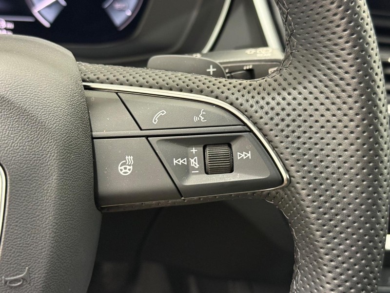 Audi Q5 Vehicle Image 16