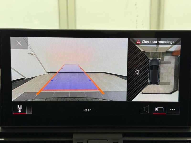 Audi Q5 Vehicle Image 18