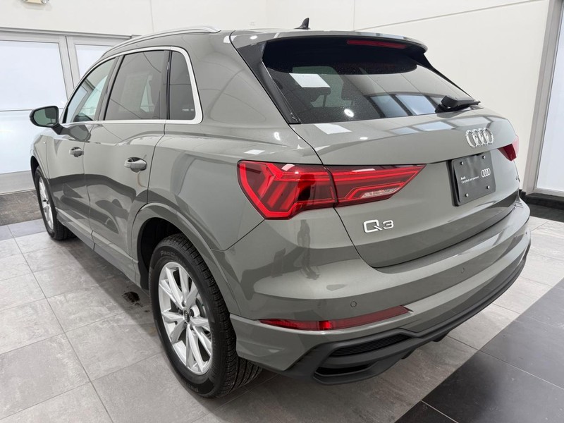 Audi Q3 Vehicle Image 4