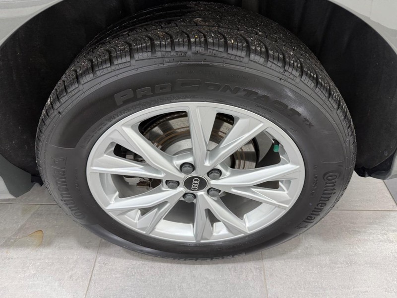 Audi Q3 Vehicle Image 5