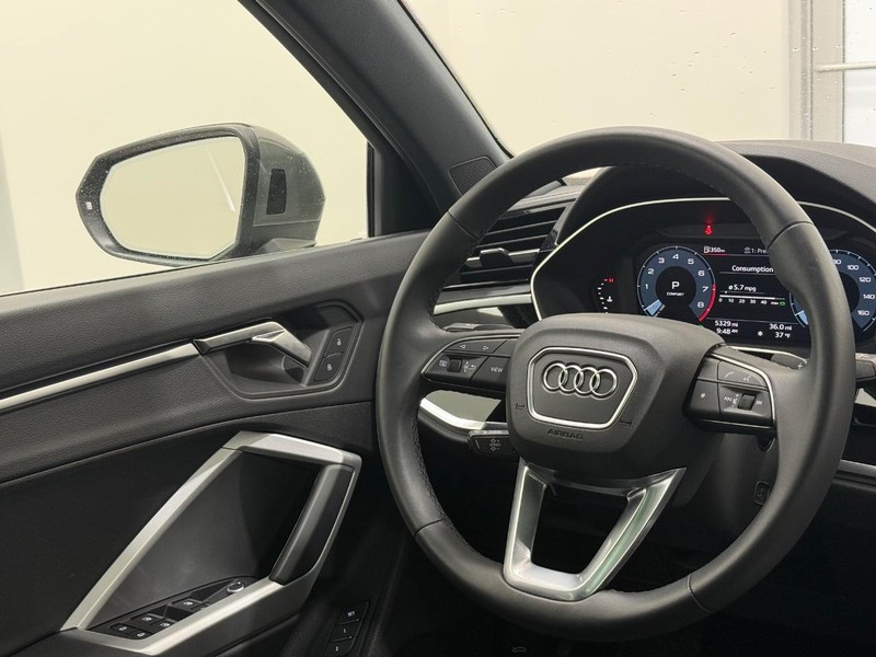 Audi Q3 Vehicle Image 12