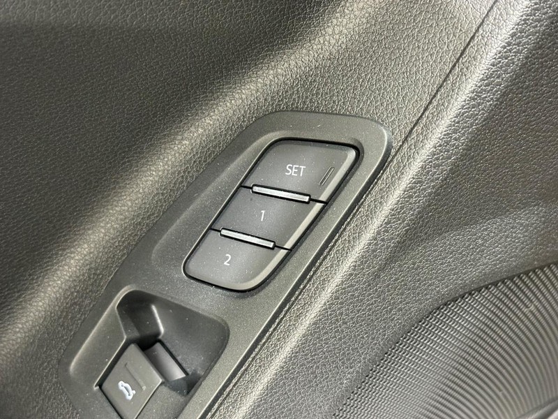 Audi Q3 Vehicle Image 15