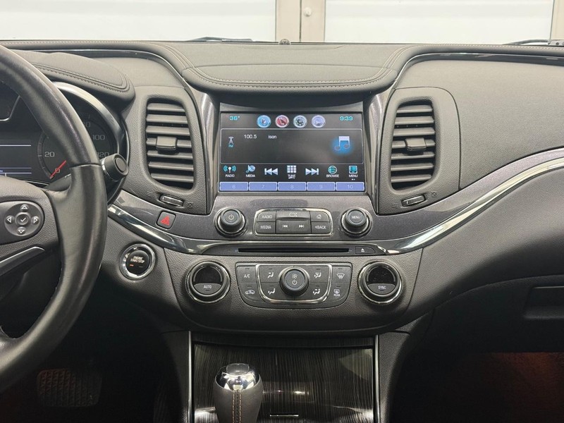 Chevrolet Impala Vehicle Image 11