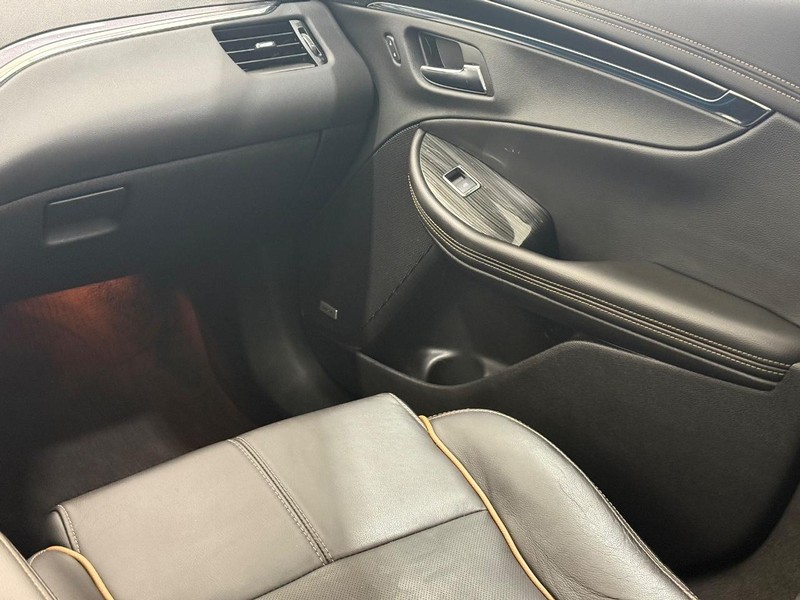 Chevrolet Impala Vehicle Image 14