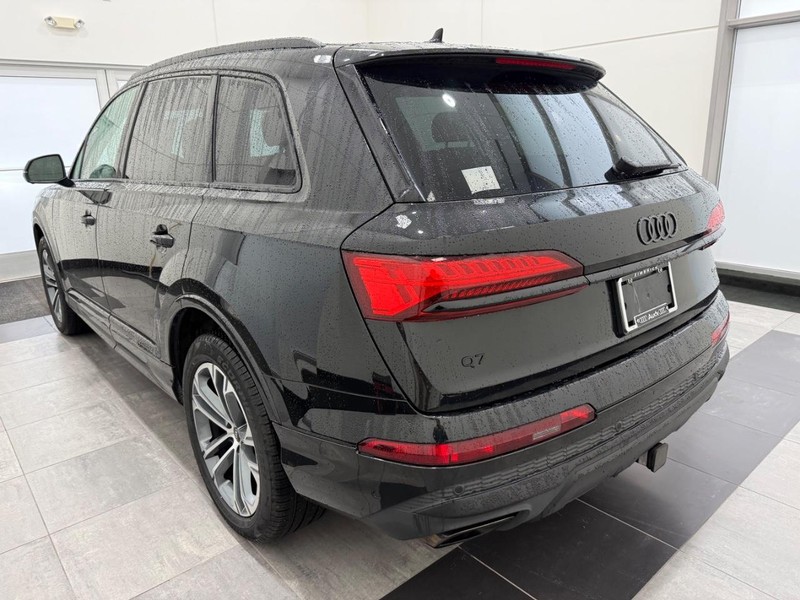 Audi Q7 Vehicle Image 4