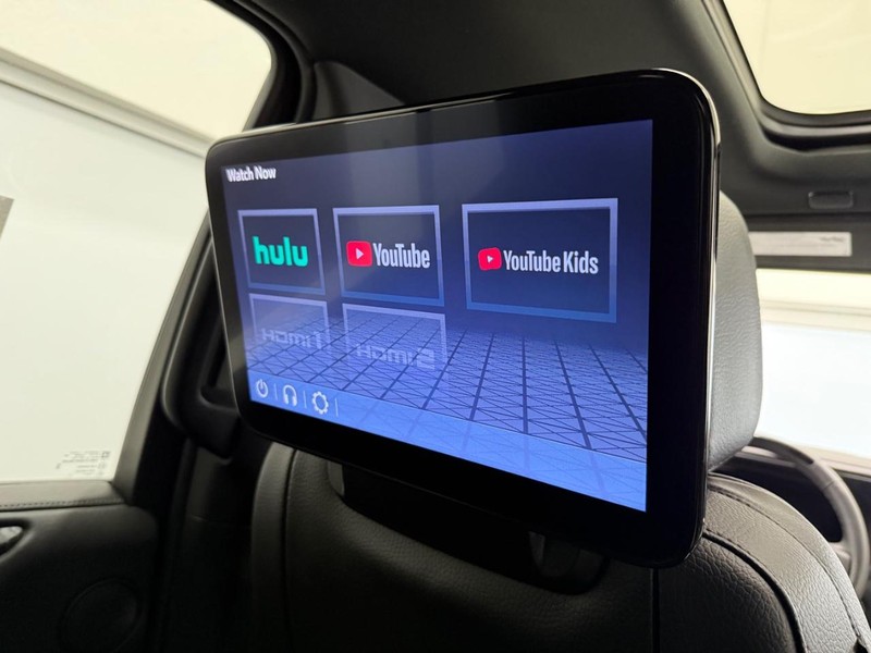 GMC Yukon Vehicle Image 10