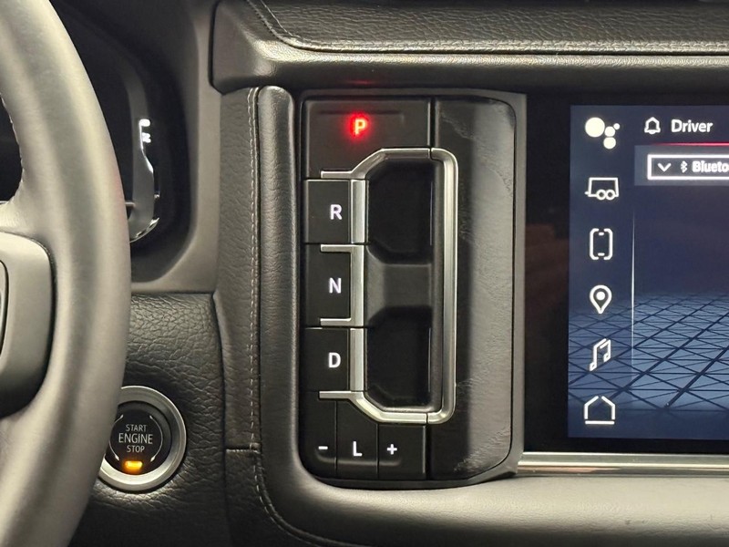 GMC Yukon Vehicle Image 13