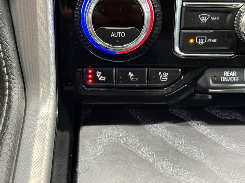 GMC Yukon Vehicle Image 20