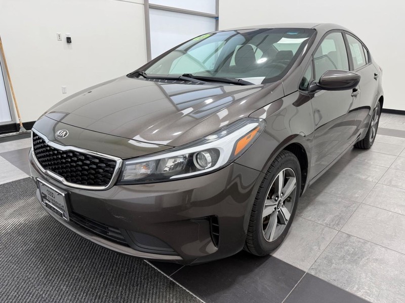 Kia Forte Vehicle Image 6