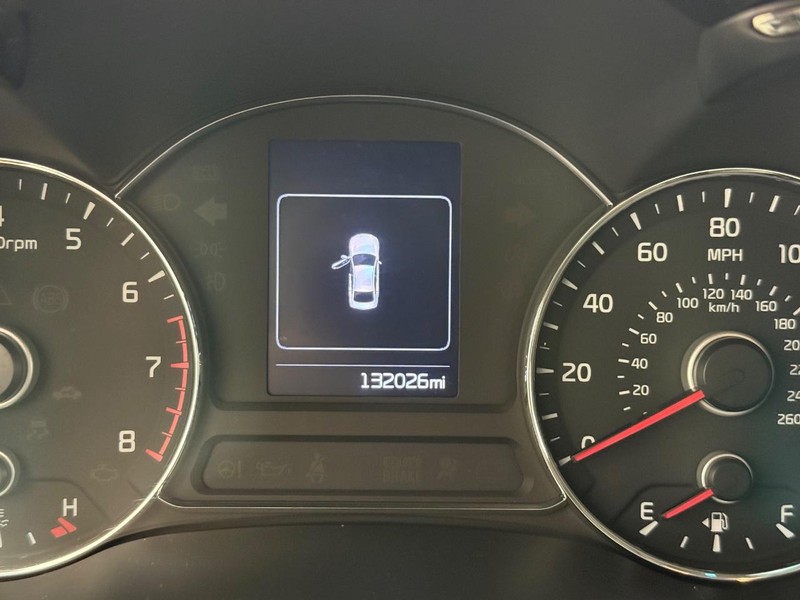 Kia Forte Vehicle Image 16