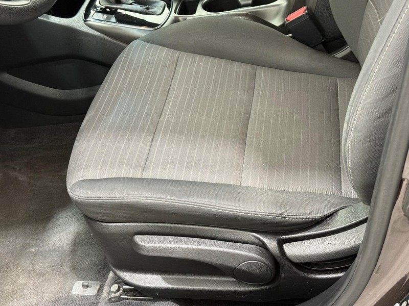 Kia Forte Vehicle Image 21