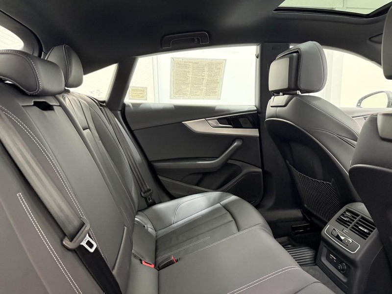 Audi A5 Sportback Vehicle Image 8