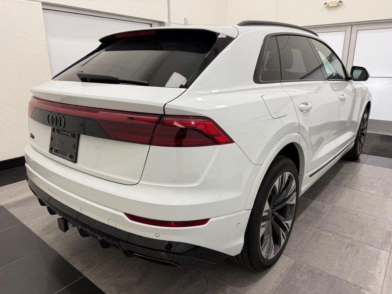 Audi Q8 Vehicle Image 2