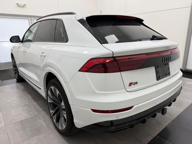 Audi Q8 Vehicle Image 4