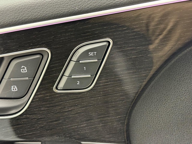 Audi Q8 Vehicle Image 14