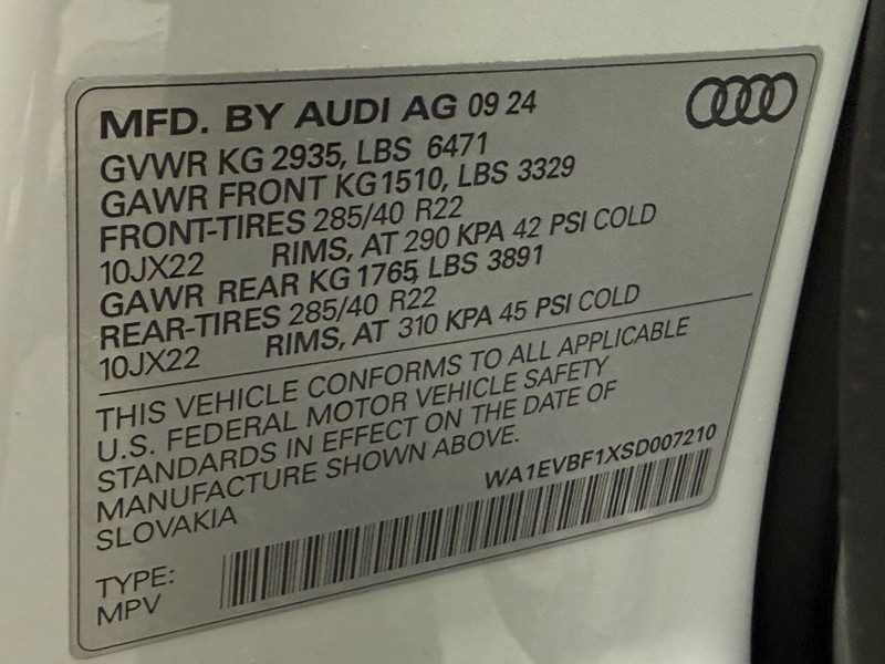 Audi Q8 Vehicle Image 22