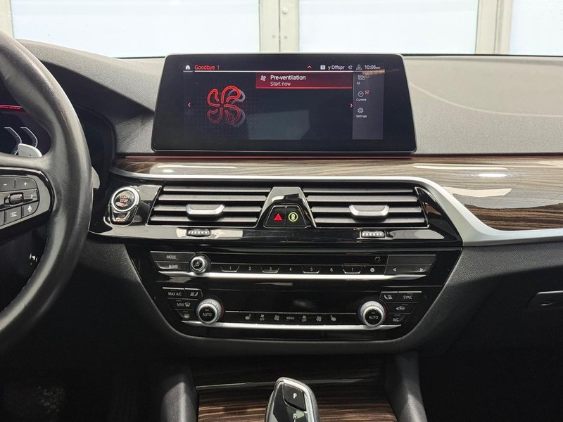 BMW 5 Series Vehicle Image 10